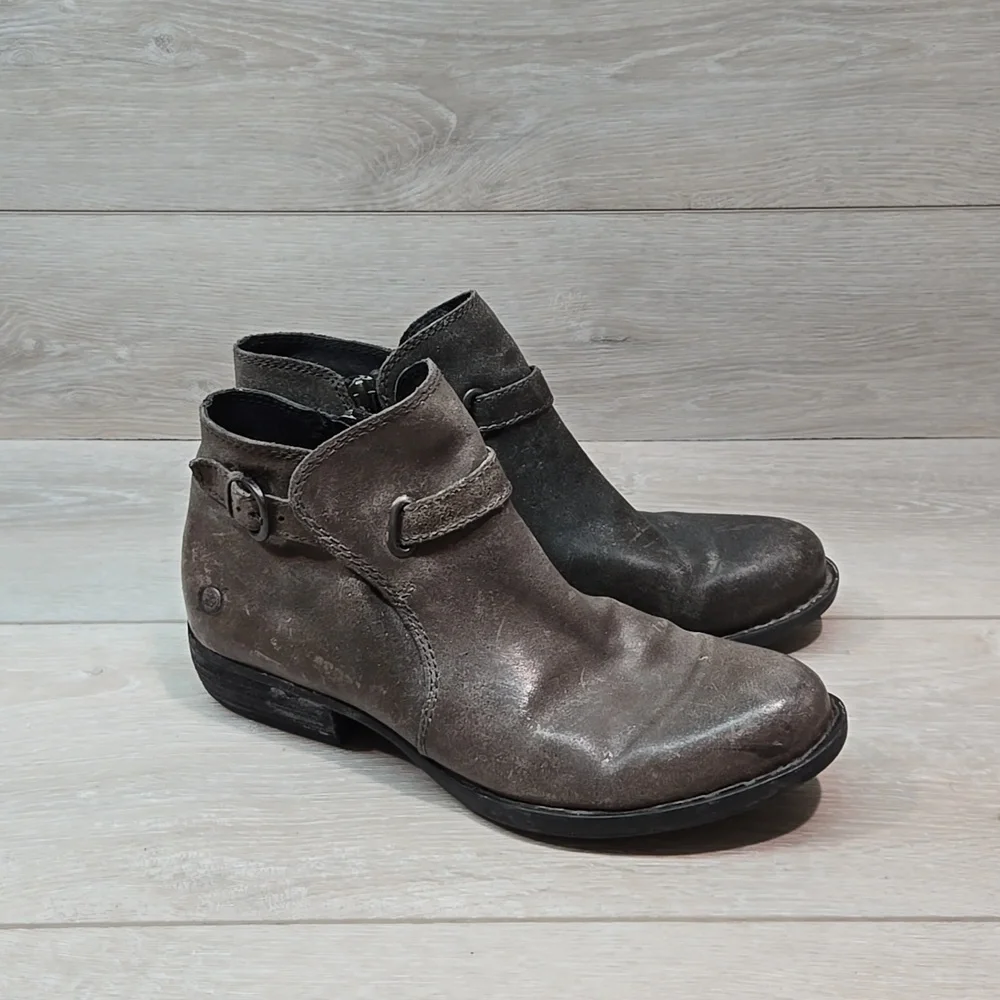 Born Women Jem  Distressed Leather Moto Ankle Boots shoes sz 7M